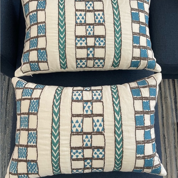 2 William Yeoward pillows - Picture 2 of 5